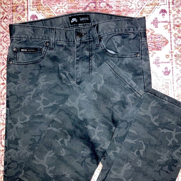 Nike Skinny Pants - Picture 3 of 10